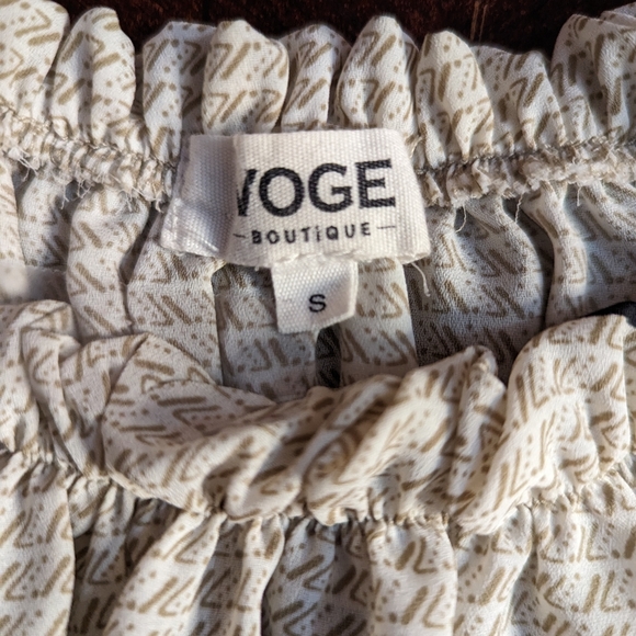 Vogue blouse - Picture 3 of 3